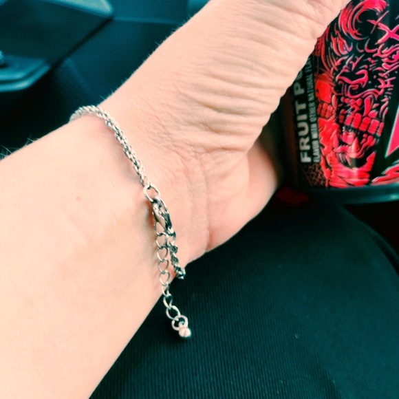 Silver Hasma Protection Bracelet! - Picture 4 of 9